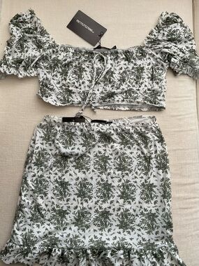 PrettyLittleThing White & Green Floral Ruffle Skirt Set